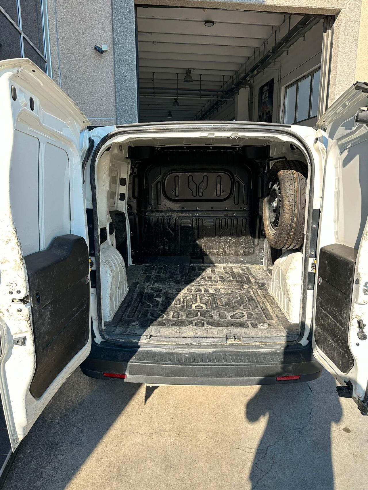 Fiat Doblo Doblò 1.4 T-Jet Natural Power PL-TN Cargo Maxi Lamierato SX