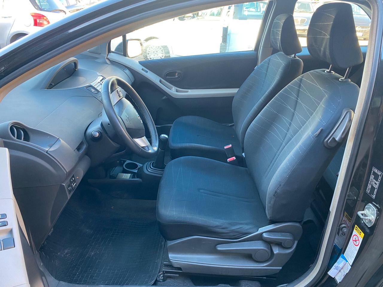 Toyota Yaris 1.3 benz 3p full economica 2007