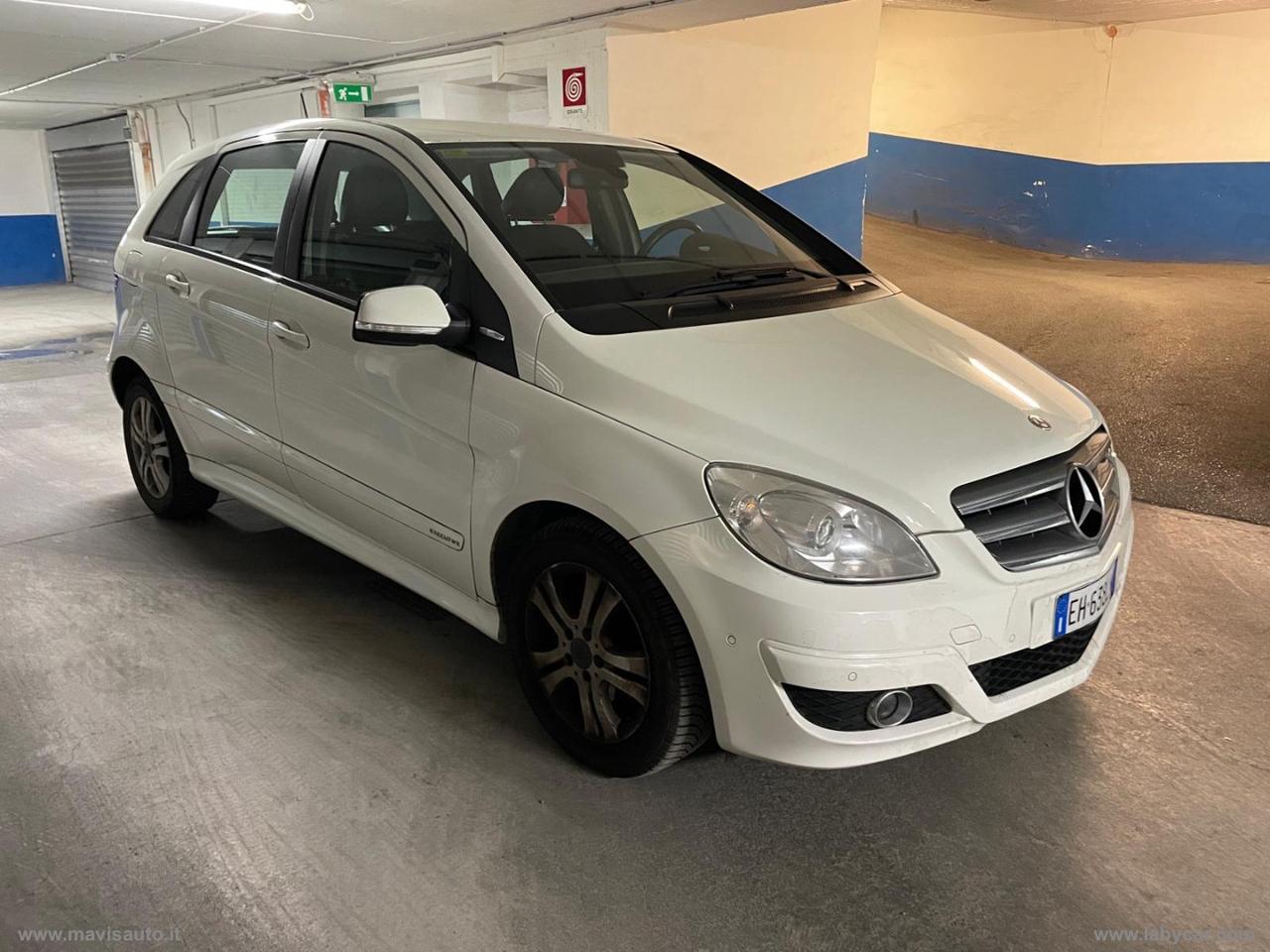 MERCEDES-BENZ B 180 NGT BlueEFFICIENCY Executive