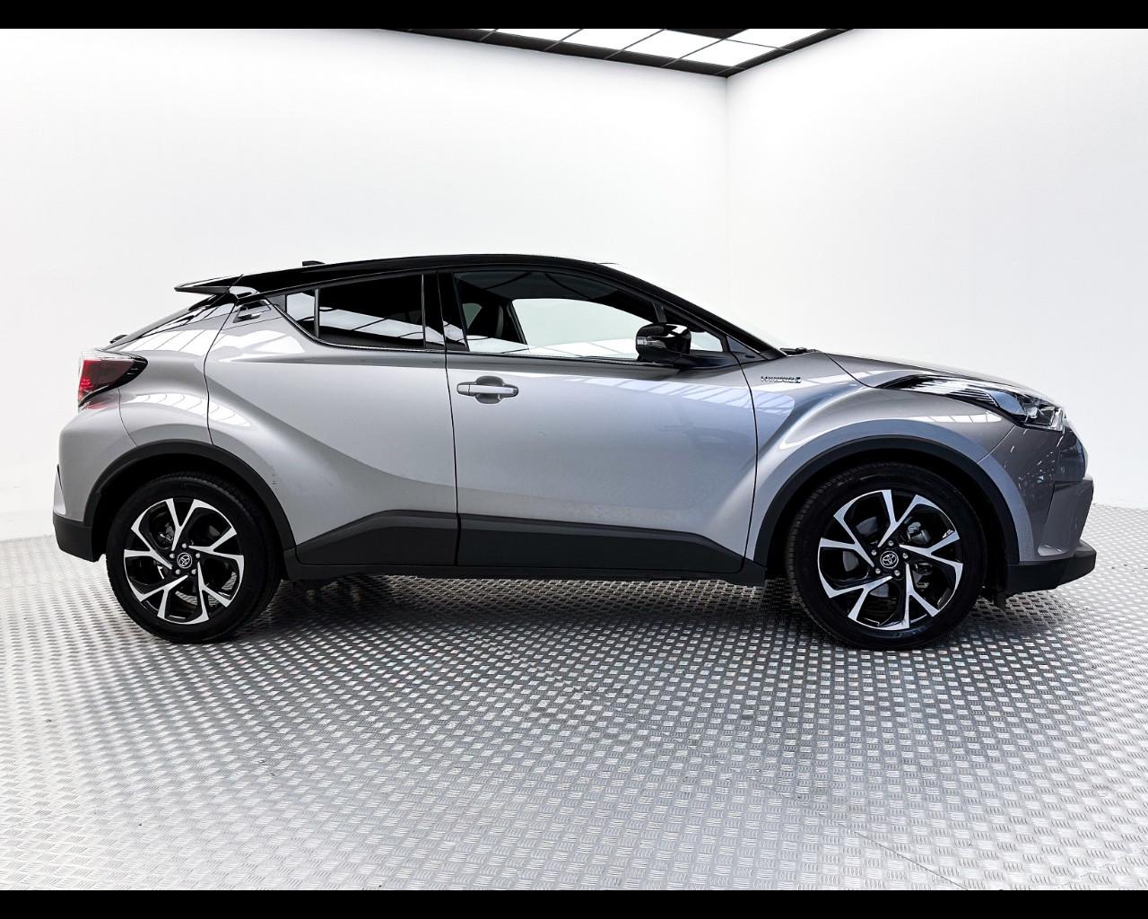 TOYOTA C-HR 1.8 Hybrid E-CVT Dynamic