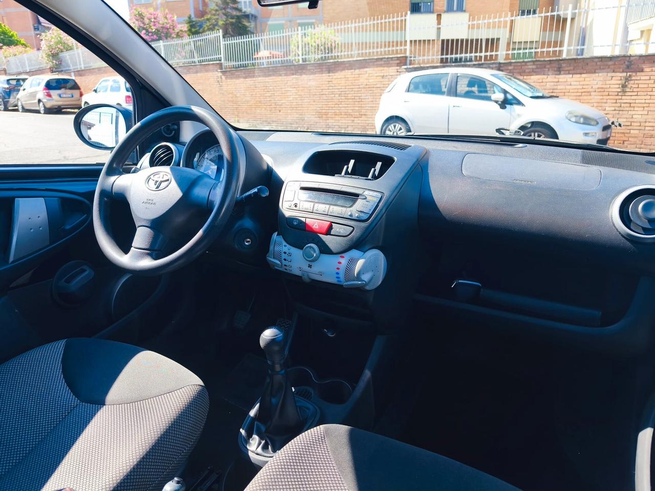 Toyota Aygo 1.0 12V VVT-i 5 porte Sol