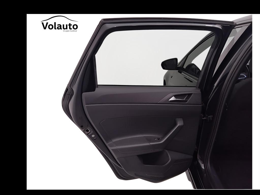 VOLKSWAGEN Polo VI 2022 - Polo 1.0 tsi R-Line 95cv