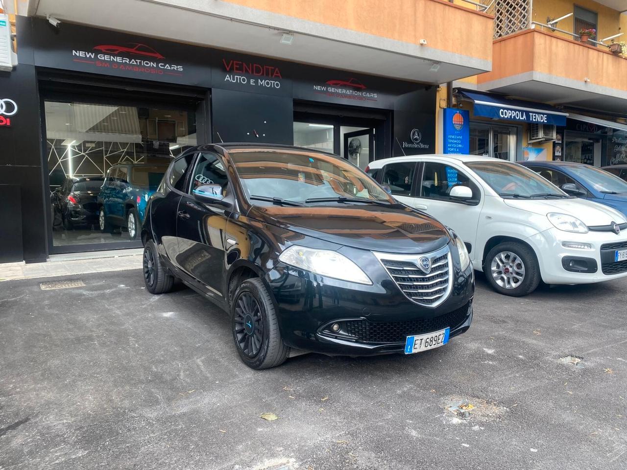 Lancia Ypsilon 0.9 TwinAir 85 CV 5 porte Metano Ecochic Gold