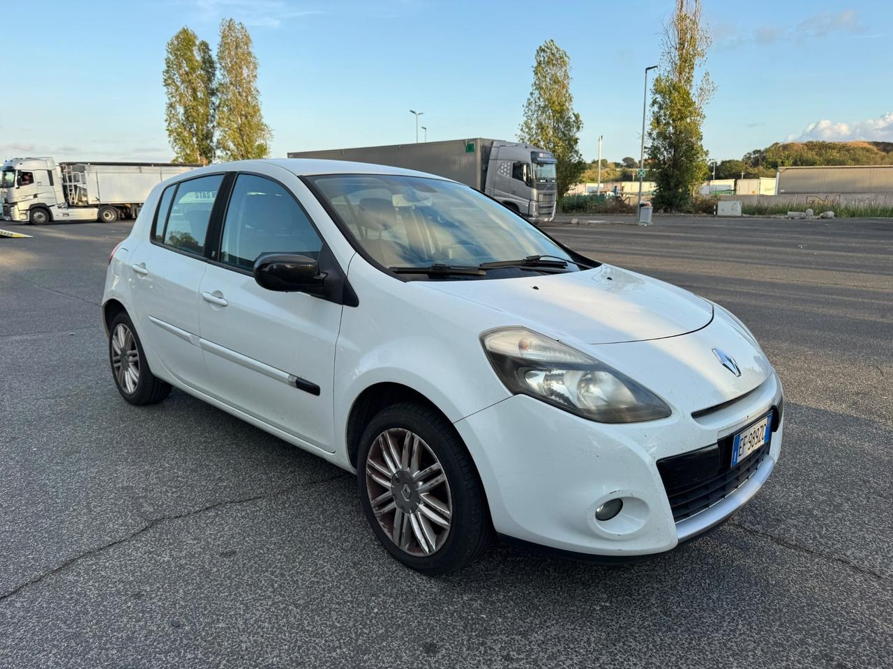 Renault Clio 1.6 benzina cambio automatico