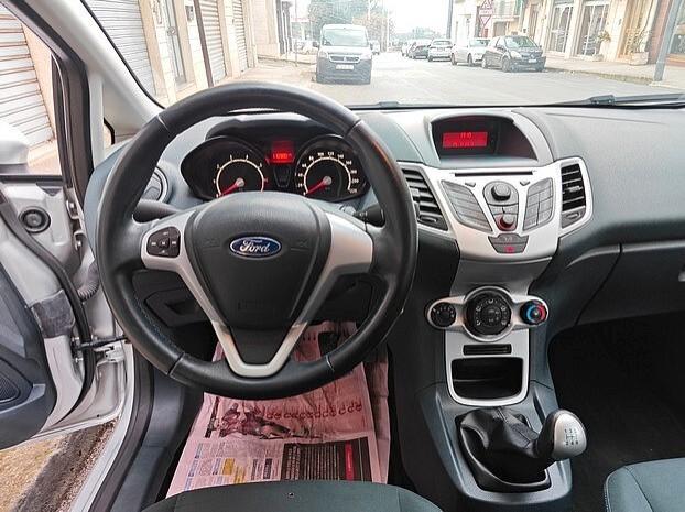 FORD Fiesta 1.2 Benzina 5 porte - 2012