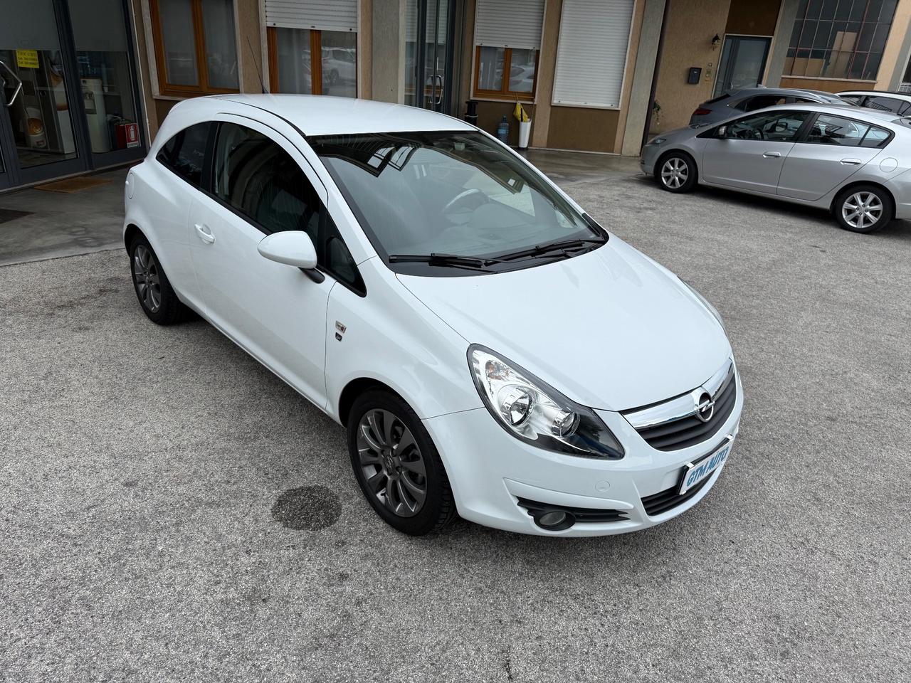 Opel Corsa 1.2 3 porte - 77000KM