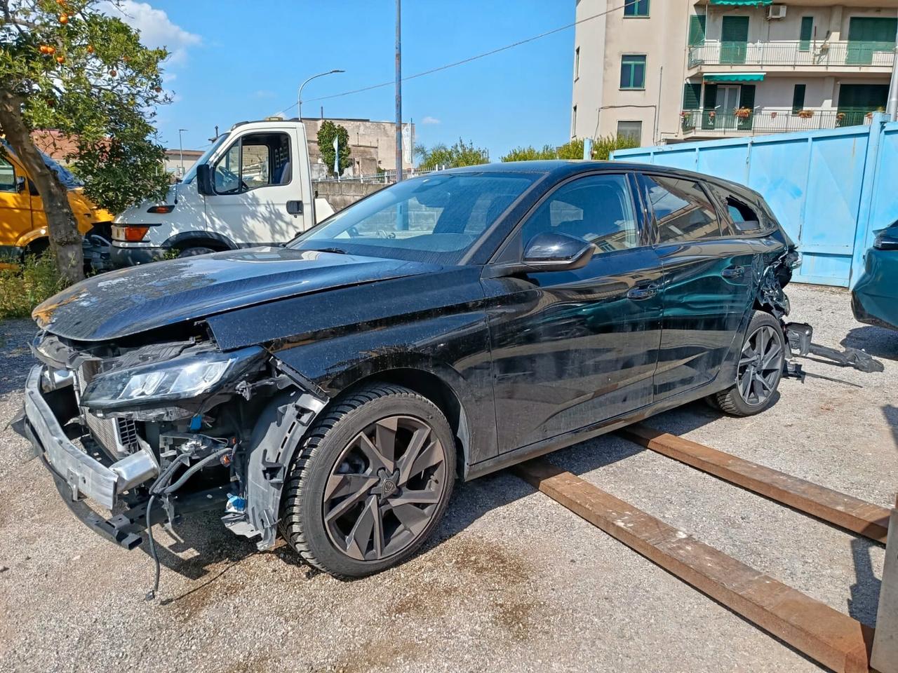 Peugeot 308 BlueHDi 130 S&S EAT8 SW GT-2025