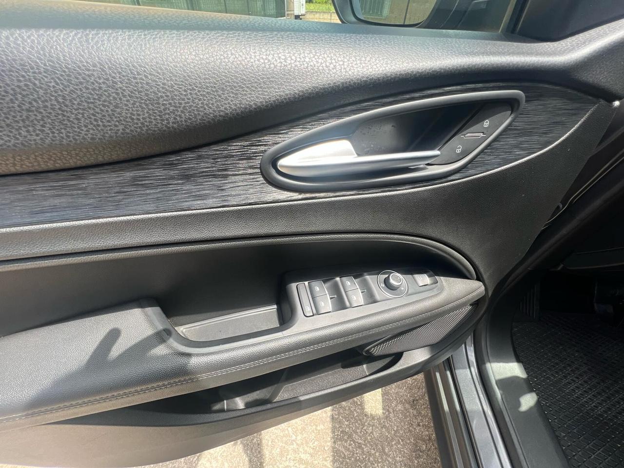 Alfa Romeo Stelvio 2.2 Turbodiesel 160 CV AT8 RWD Business