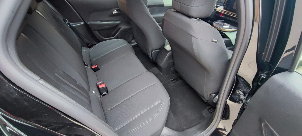 Lancia Ypsilon Hybrid e-DCT LX