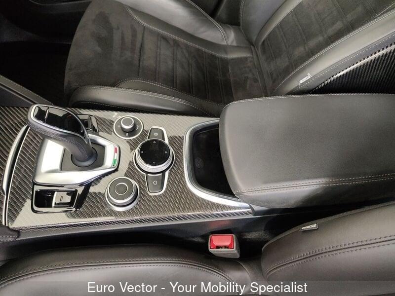 Alfa Romeo Stelvio 2.9 Bi-Turbo V6 510 CV AT8 Quadrifoglio