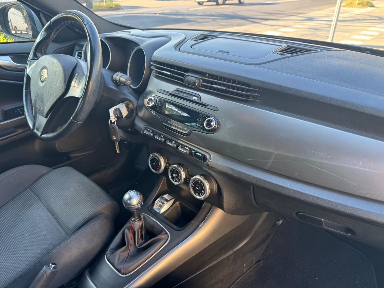 Alfa Romeo Giulietta 1.6 JTDm neopaten garanzia 12 mesi