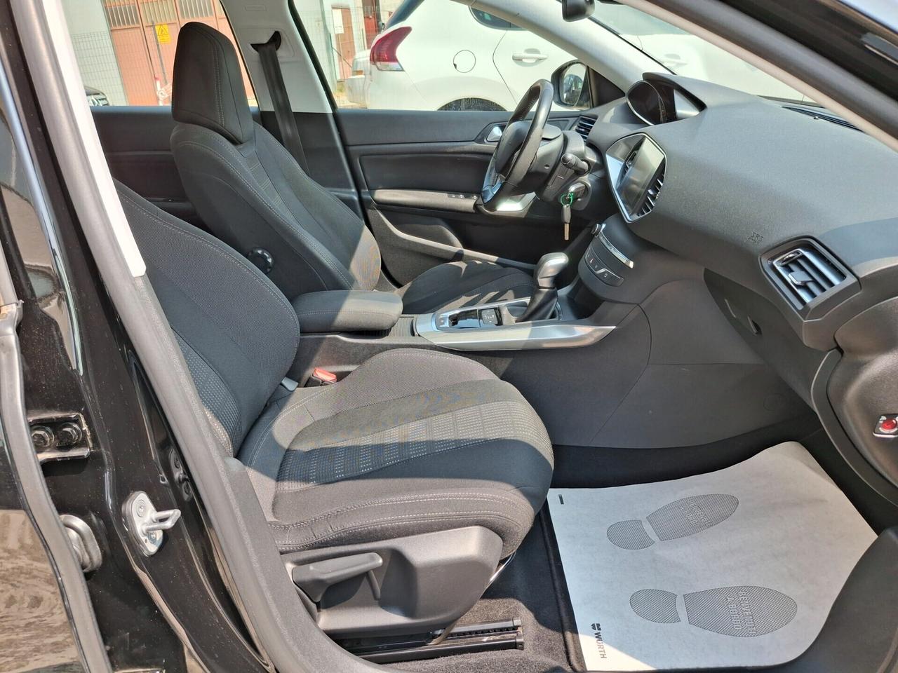 Peugeot 308 BlueHDi 120 S&S EAT6 SW Allure
