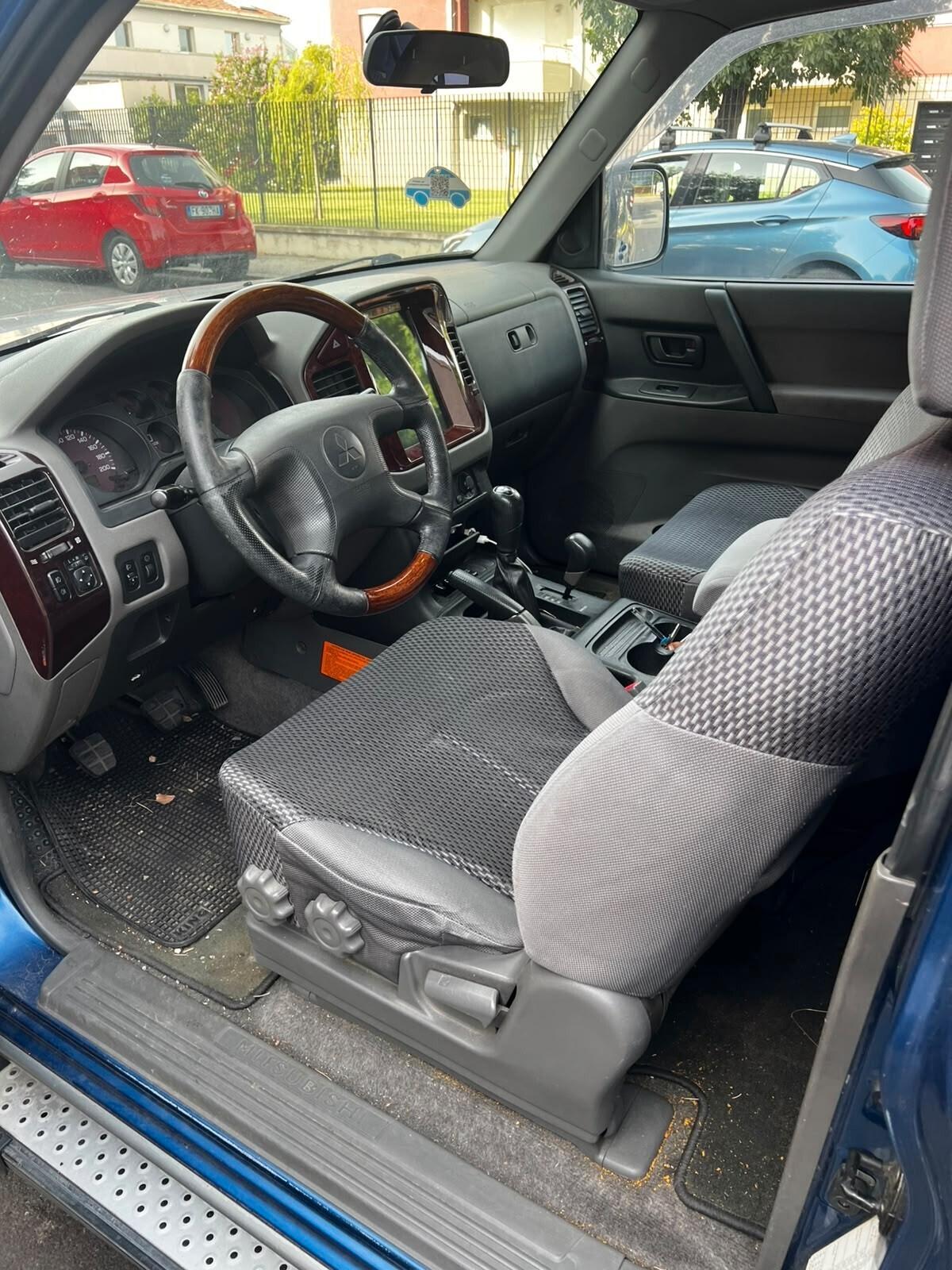 Mitsubishi Pajero 3.2 16V DI-D 3p. GLS