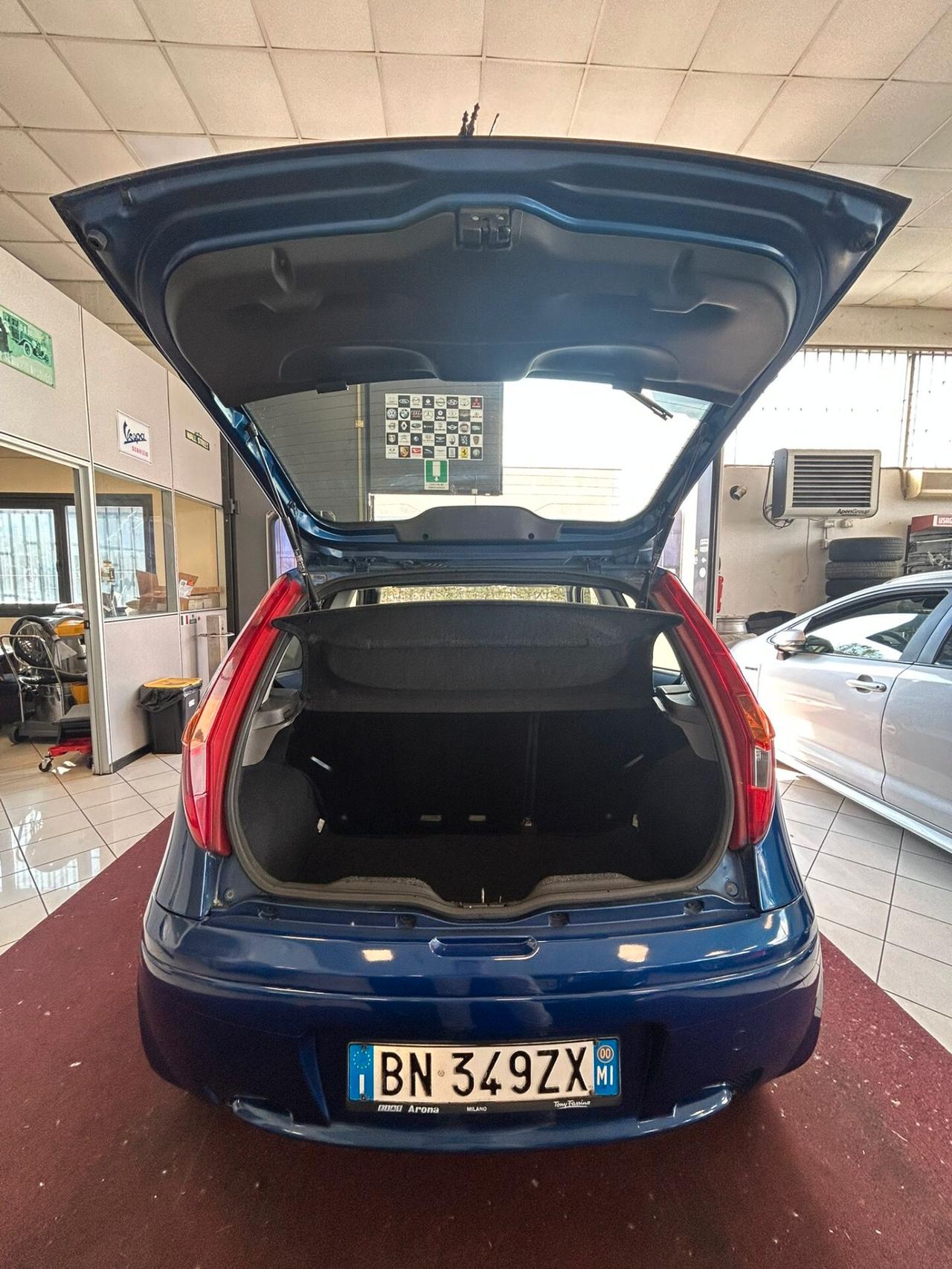 Fiat Punto 1.2i 16V soli 27000km