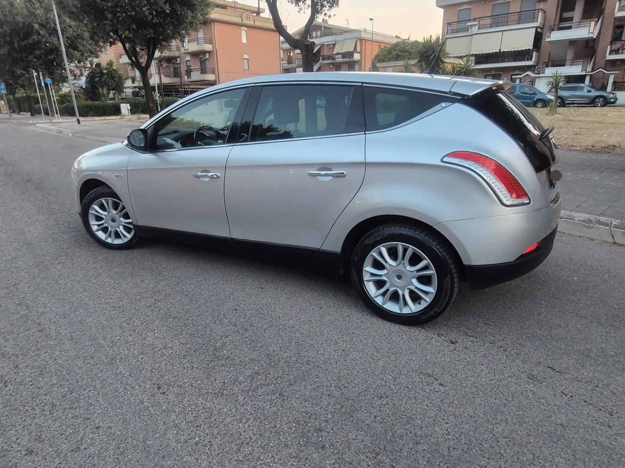 Lancia Delta 1.6 MJT gold anno 2011