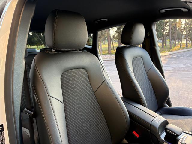 MERCEDES-BENZ GLA 180 d Automatic Sport Plus Pack Night-LUCI AMBIENTE