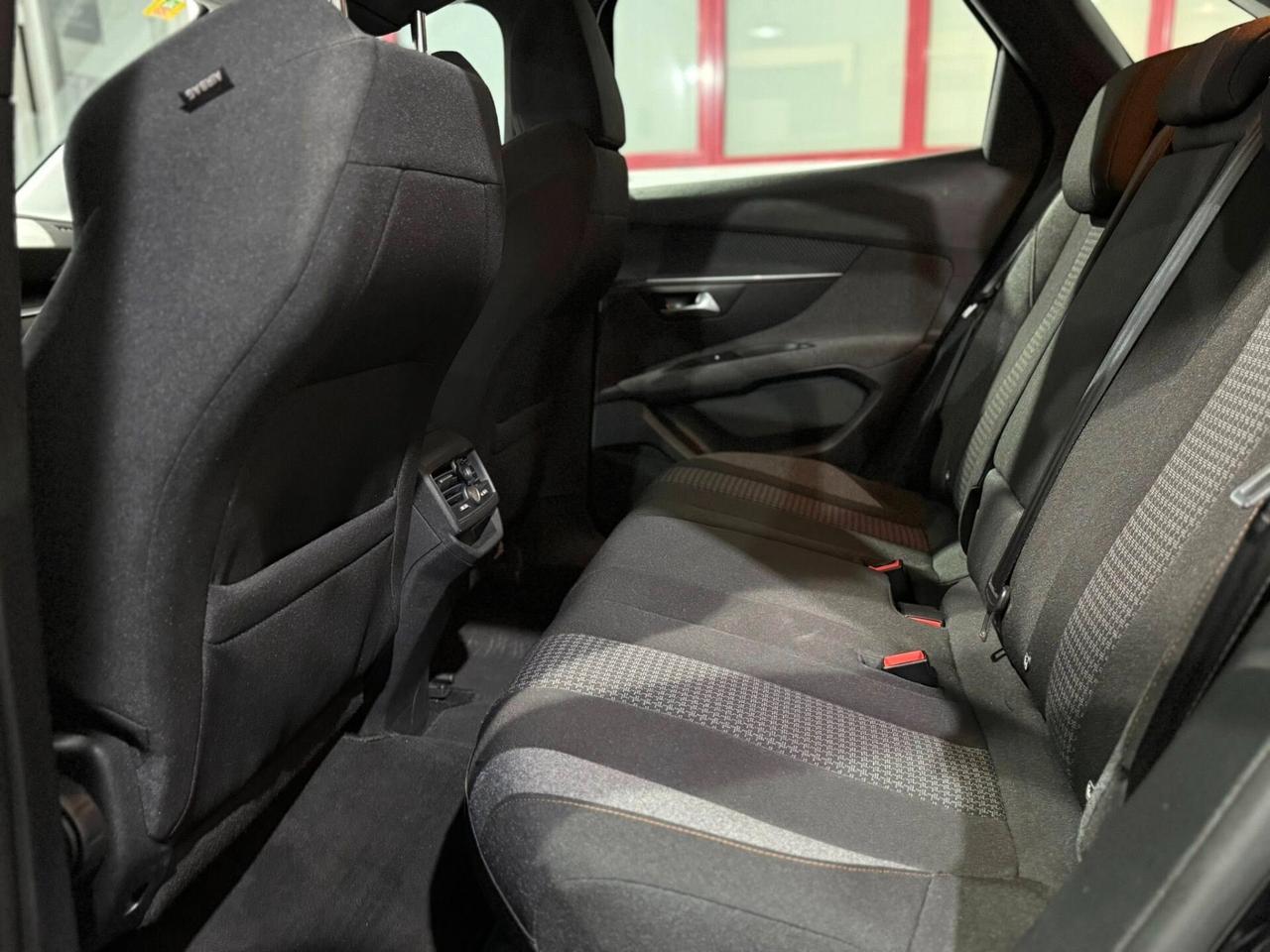 Peugeot 3008 Allure 1.5 BlueHDI 130cv 2021