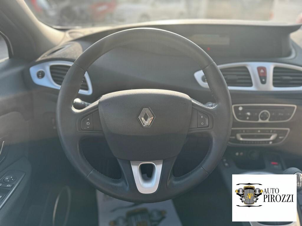 RENAULT SCENIC 1.6 BENZ 2011 con soli 110000KM