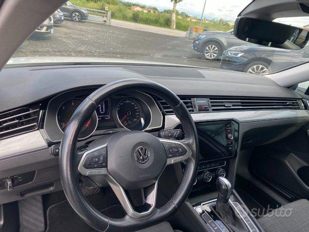 VOLKSWAGEN Passat Variant 1.6 TDI SCR DSG Busine