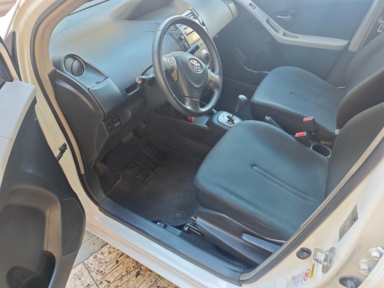 Toyota Yaris 1.3 5 porte M-MT Sol