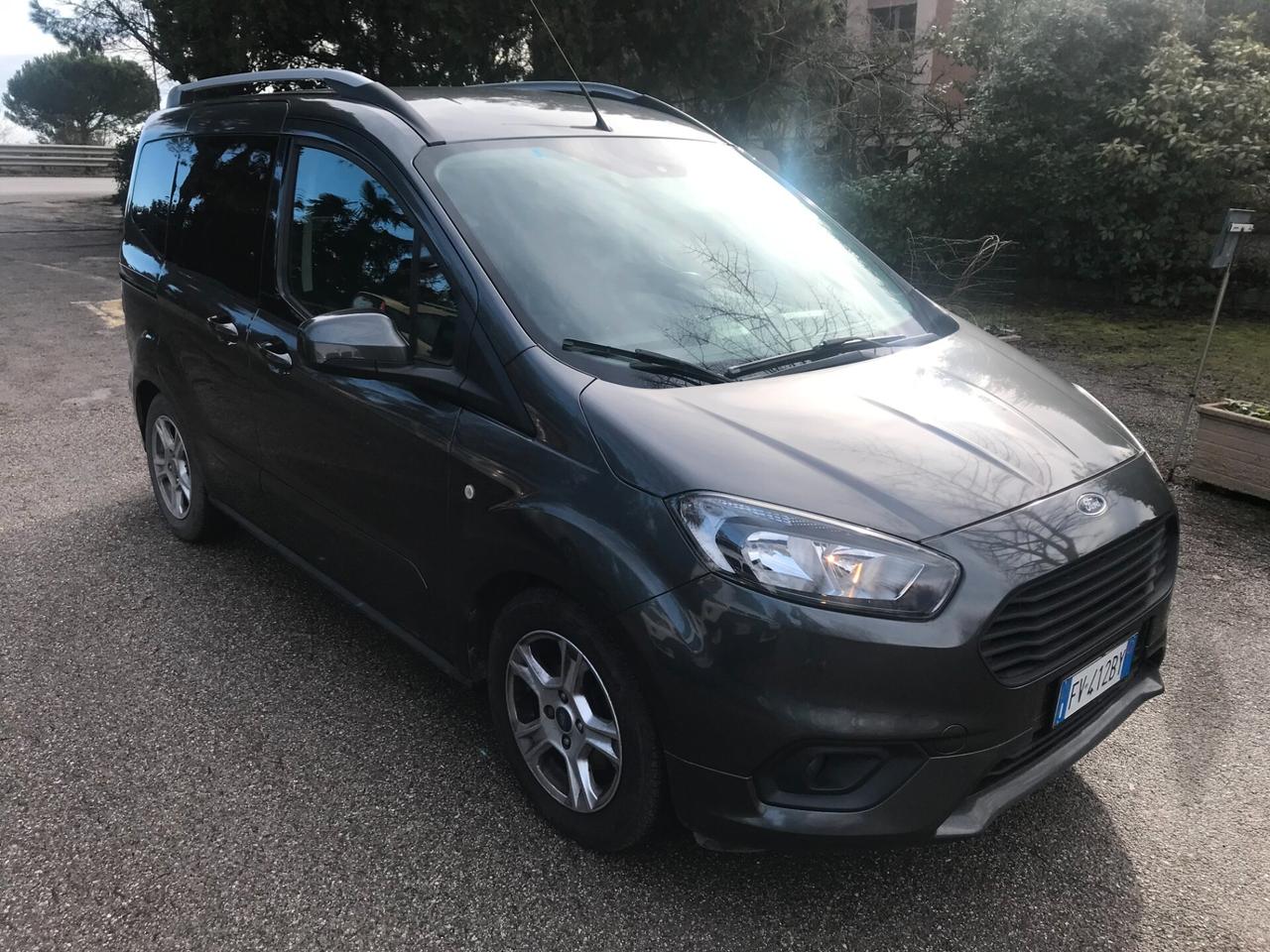 Ford Tourneo Courier 1.0 EcoBoost 100 CV Sport