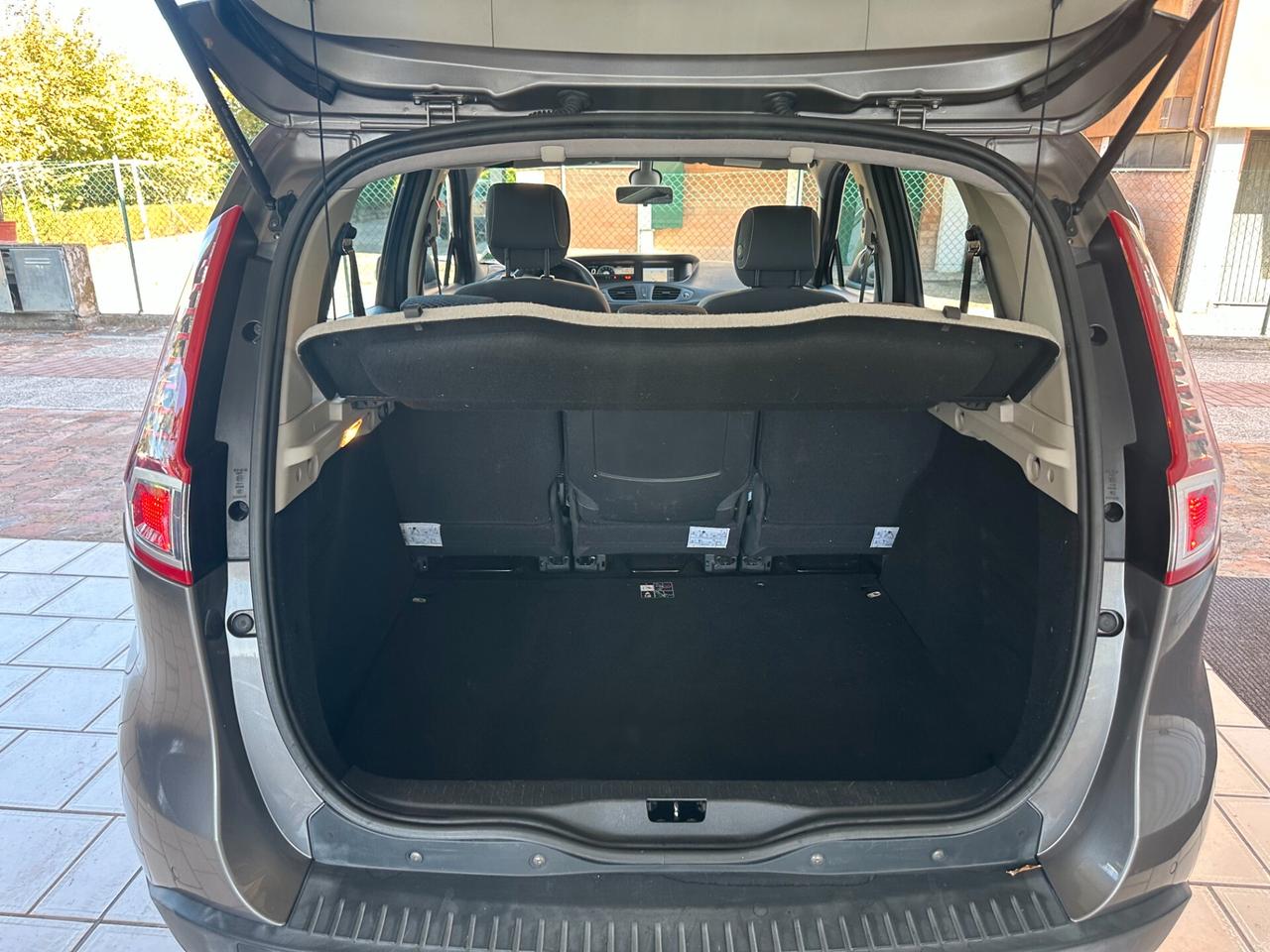 Renault Scenic X-Mod 1.5 dCi 110CV