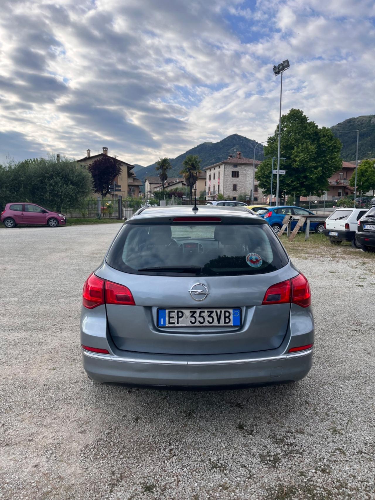 Opel Astra 1.7 CDTI 110CV Sports Tourer Cosmo