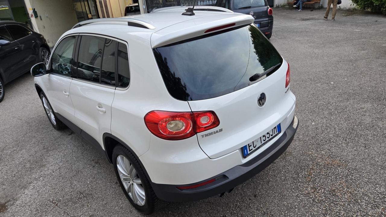Volkswagen Tiguan 2.0 TDI DPF 4MOTION DSG Sport &