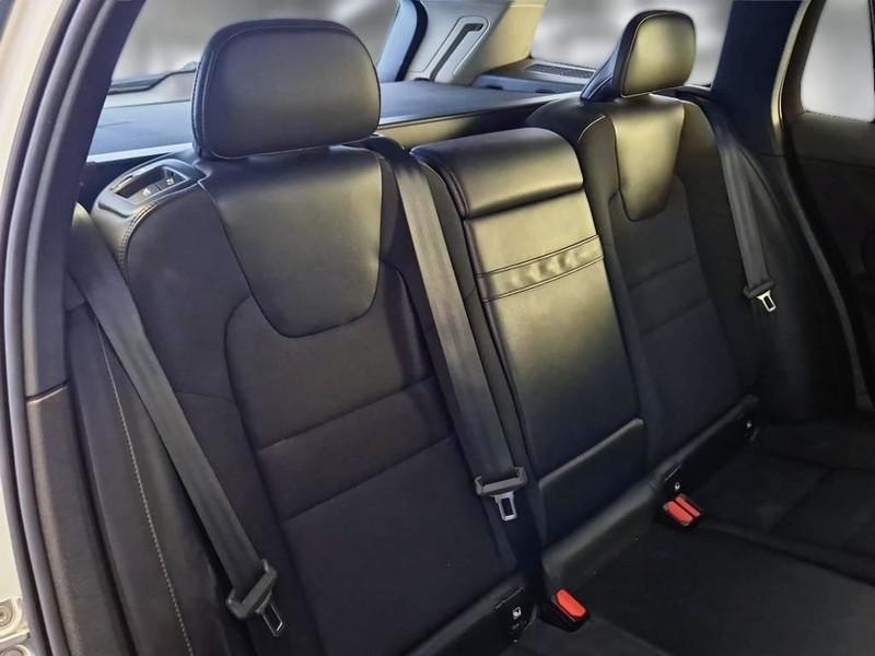 VOLVO V60 B4 D autom. Momentum Business WAGON