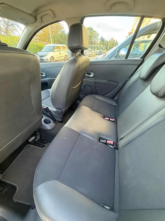 RENAULT Clio 1.2 16V 5 porte Dynamique