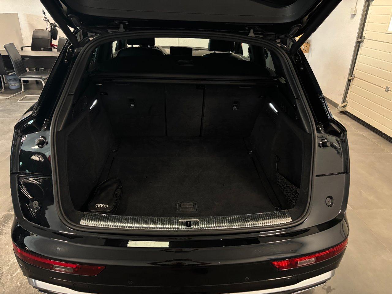 Audi Q5 4X4 S Line Plus Quattro 40 2.0 tdi mhev s-tronic