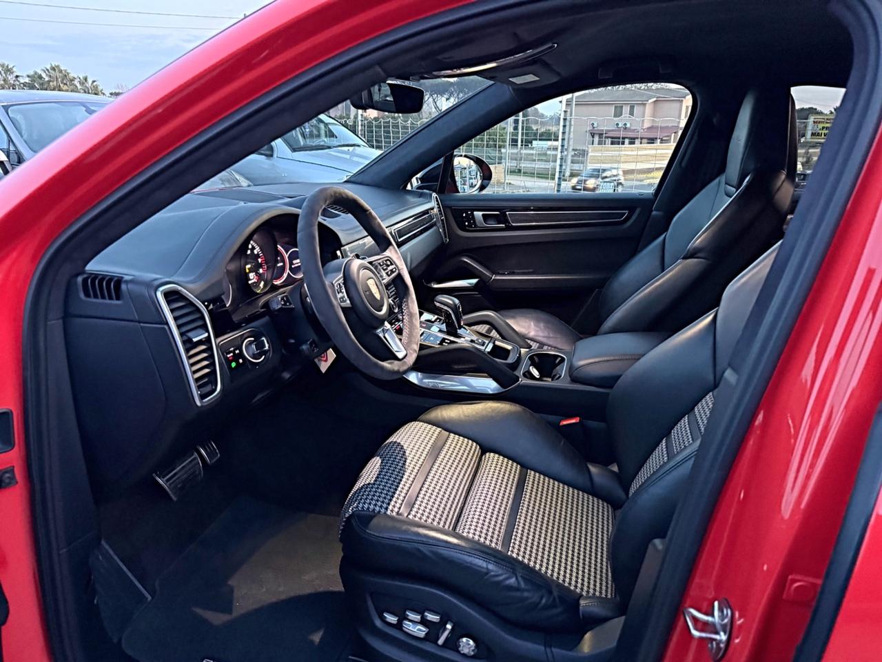 Porsche Cayenne Coupé 4.0 V8 Turbo S E-Hybrid Garanzia 12 Mesi