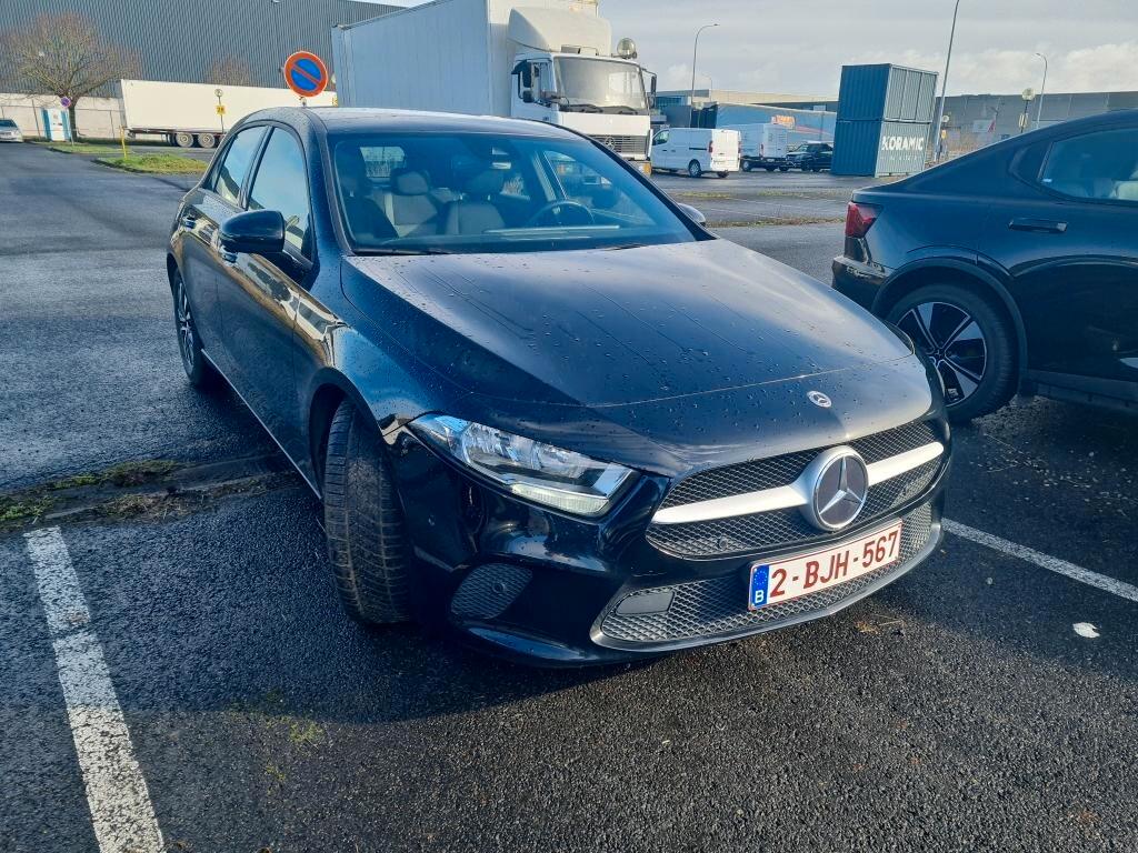 MERCEDES-BENZ A 180D 116CV AUTOMATIC BUSINESS SOLUTION ( NAVI PREMIUM - CRUISE - PARK ASSIST )