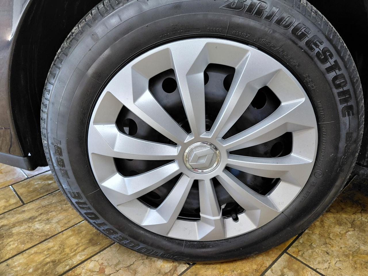 Renault Clio 1.2 16V CAMBIO AUTOMATICO