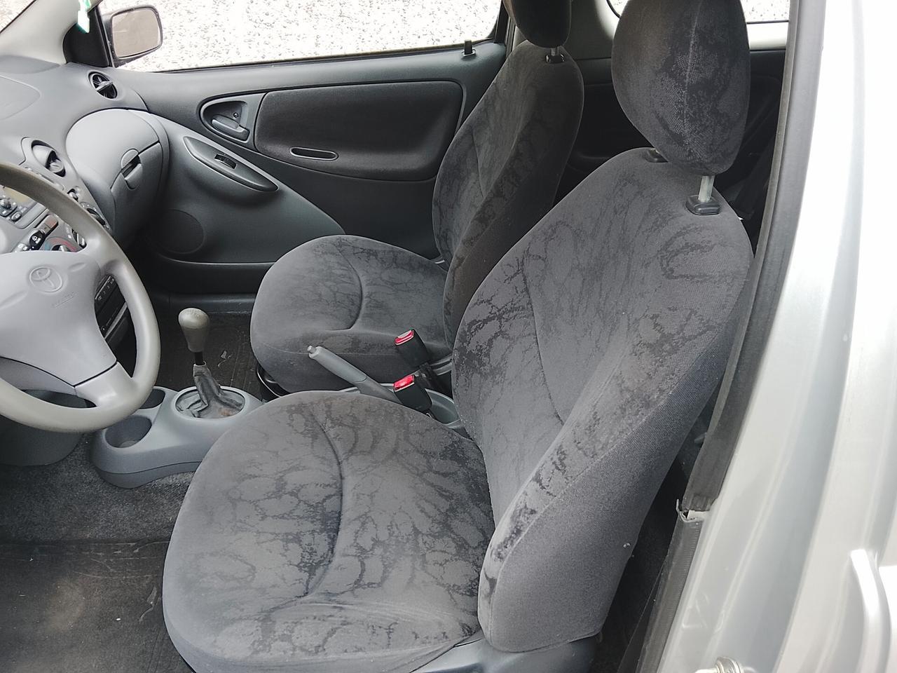 Toyota Yaris 1.0i 16V cat 3 porte