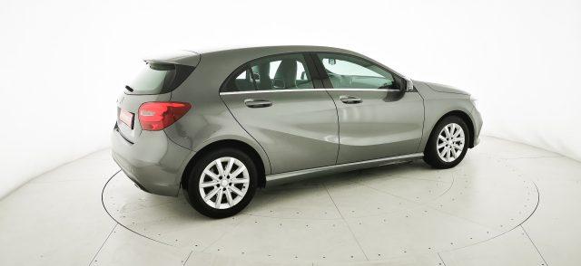 MERCEDES-BENZ A 220 d Automatic Business