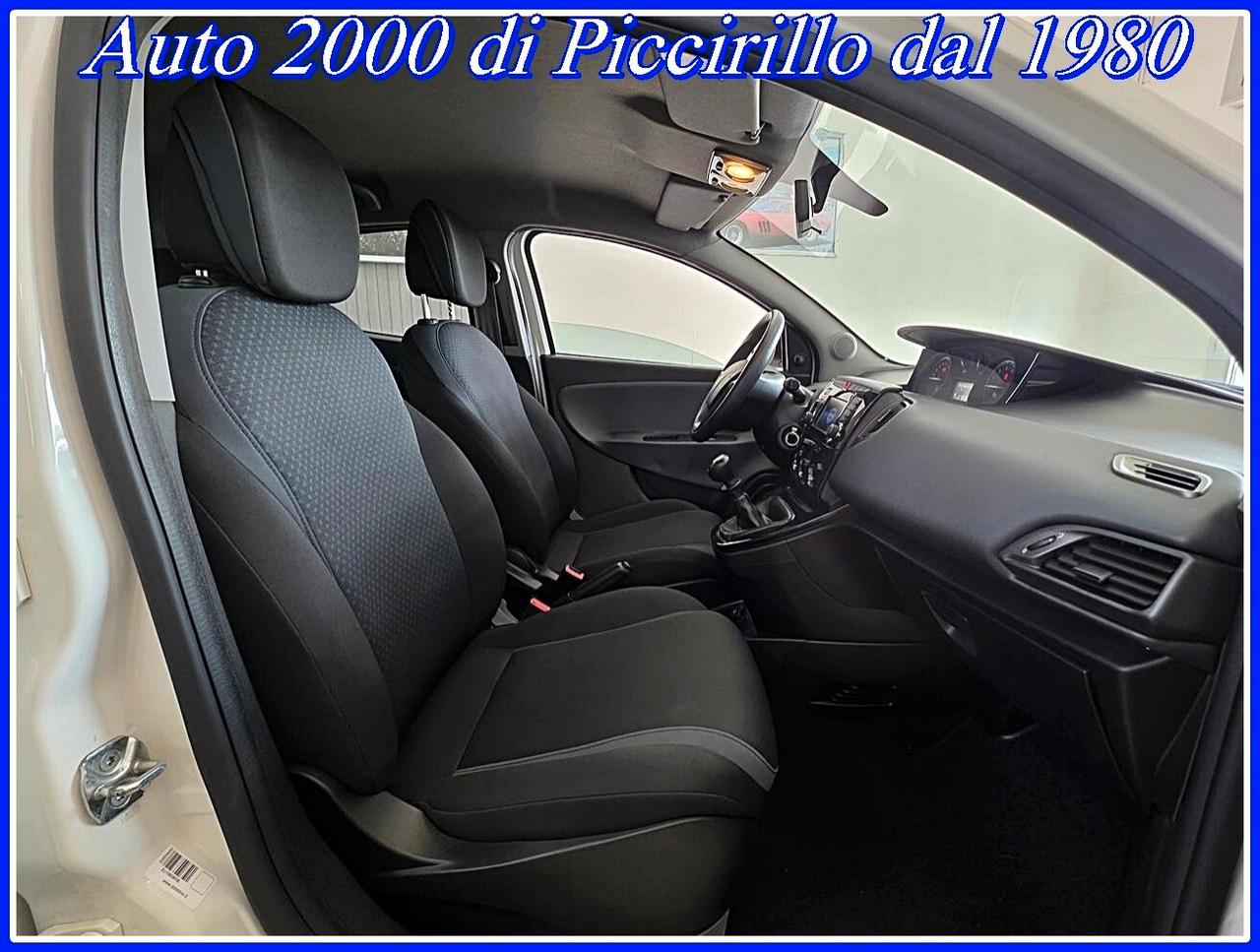Lancia Ypsilon 1200 GPL di serie Garanzia 12 Mesi