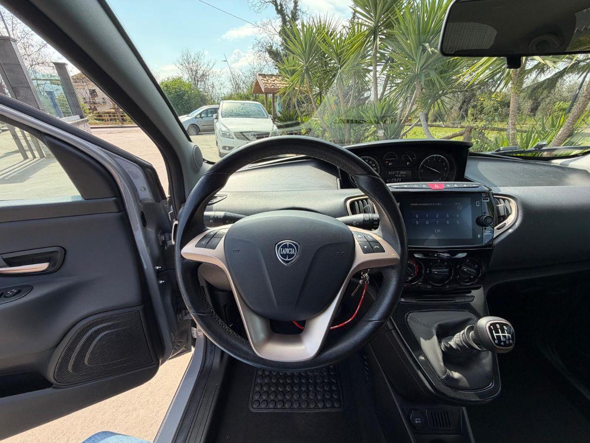 LANCIA - Ypsilon - 1.0 FireFly 5p.S&S Hyb. Eco A.F.