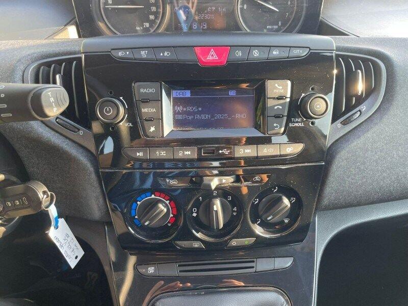 Lancia Ypsilon Ypsilon 1.0 FireFly 5 porte S&S Hybrid Ecochic Silver