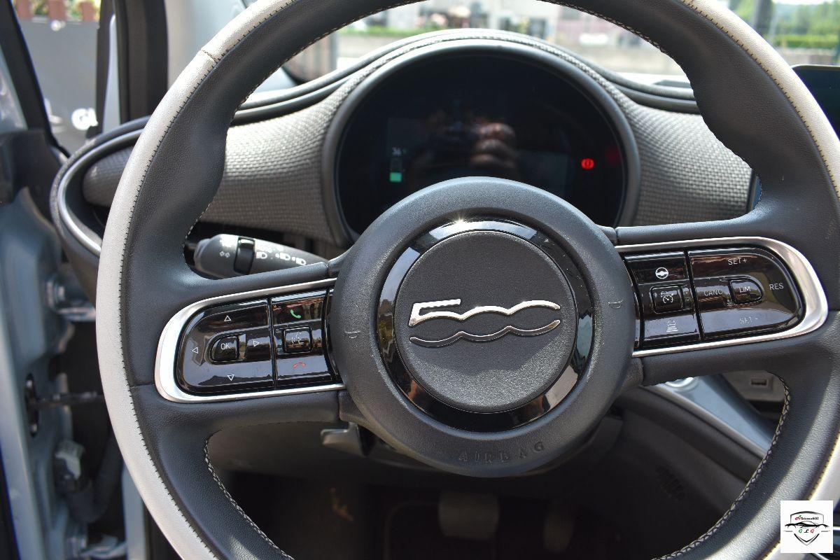 FIAT - 500 E - 500 La Prima 3+1