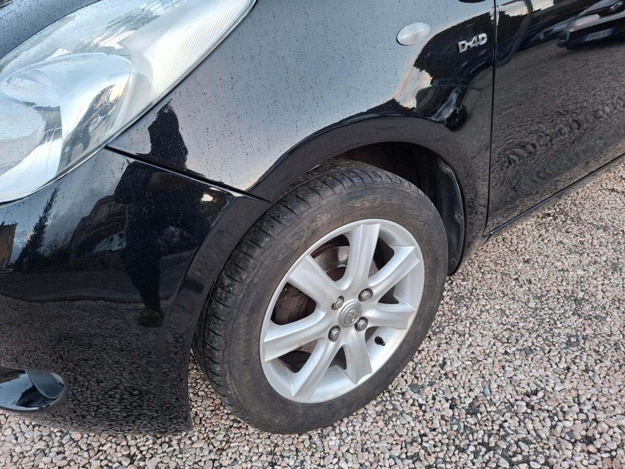 Toyota Yaris 1.4 D-4D 5 porte Sol