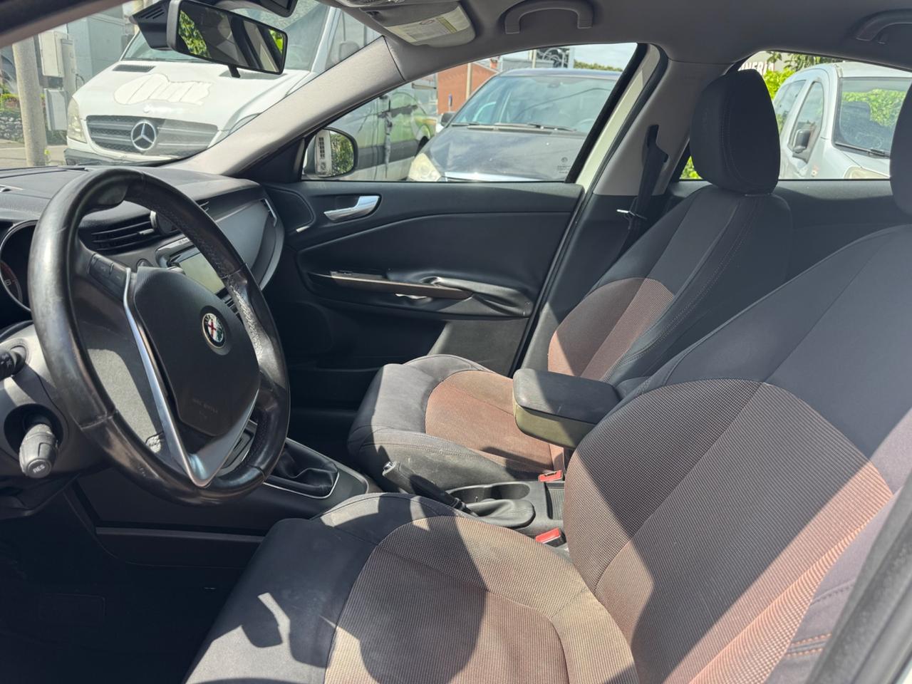 Alfa Romeo Giulietta 1.6 JTDm-2 105 CV Exclusive