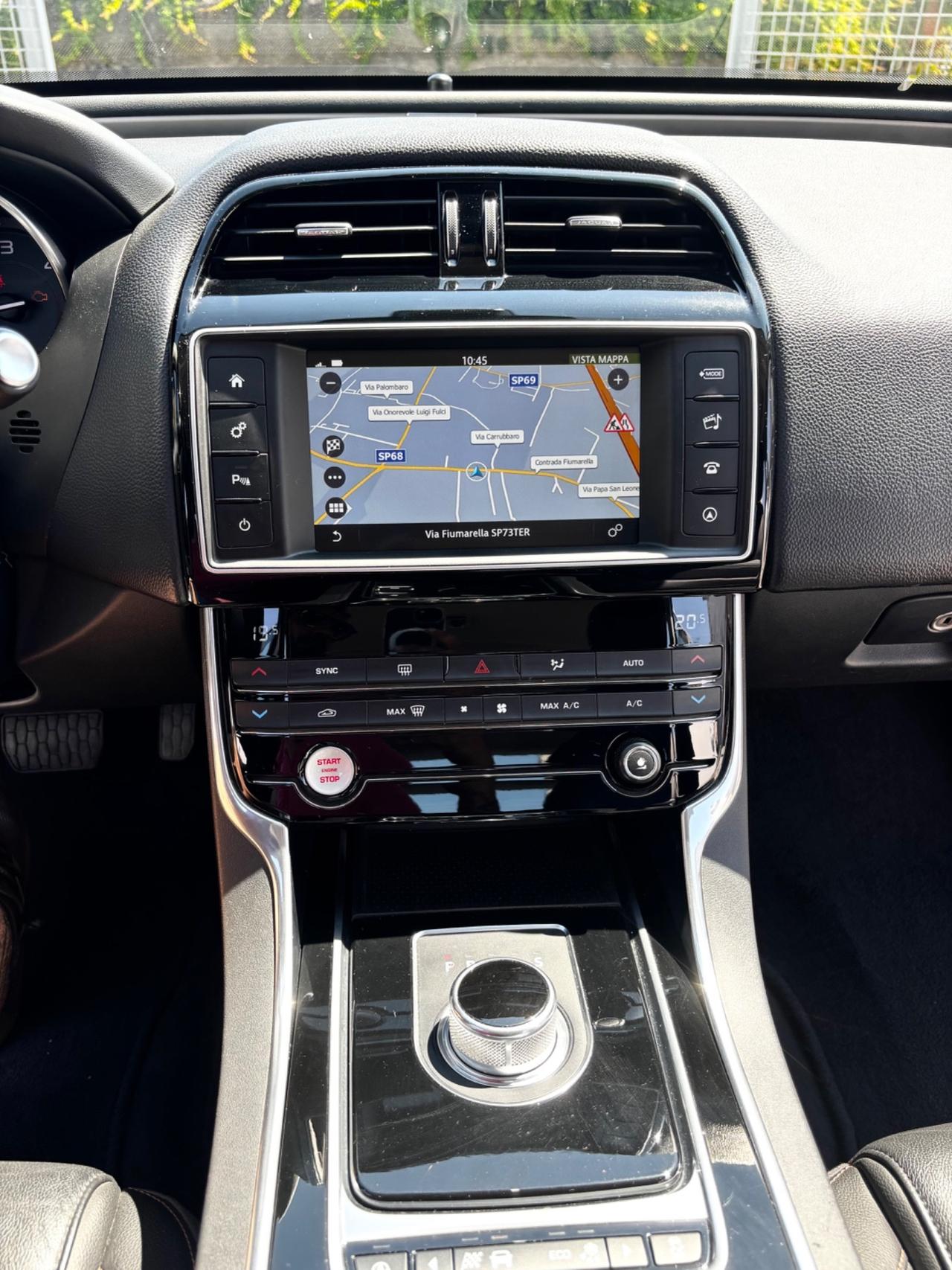 Jaguar XE 2.0 D Turbo aut. Portfolio