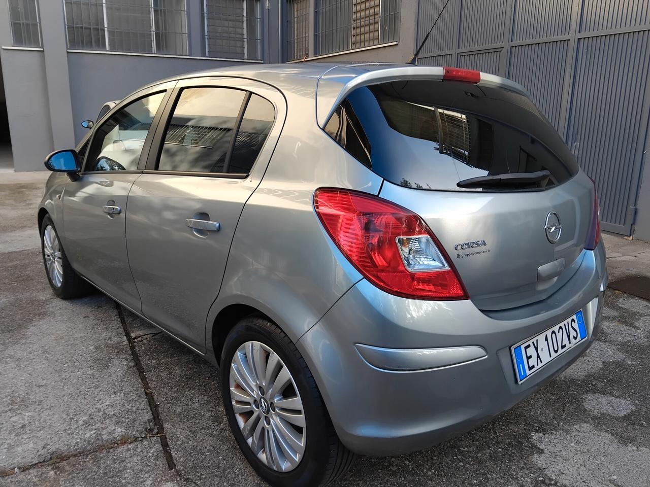 Opel Corsa 1.2 gpl garanzia