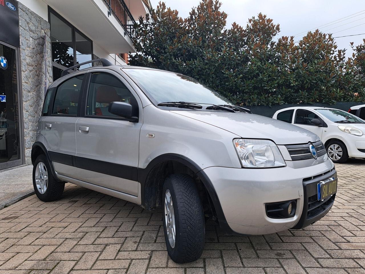 Fiat Panda 4x4 / 1.2 BENZ. / 60CV / OK NEOPATENTATI