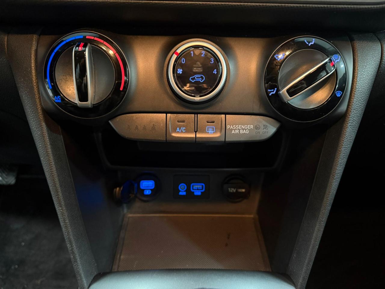 NUOVA HYUNDAI KONA 1.0 BENZ 120CV T3 XPOSSIBLE 2WD