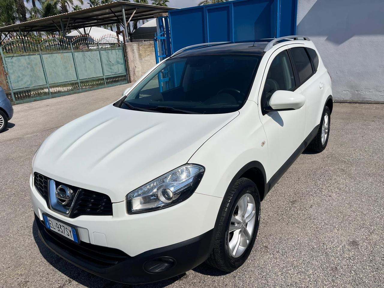 Nissan qashqai 1.5 dci -7 Posti -Tekna-11/2012