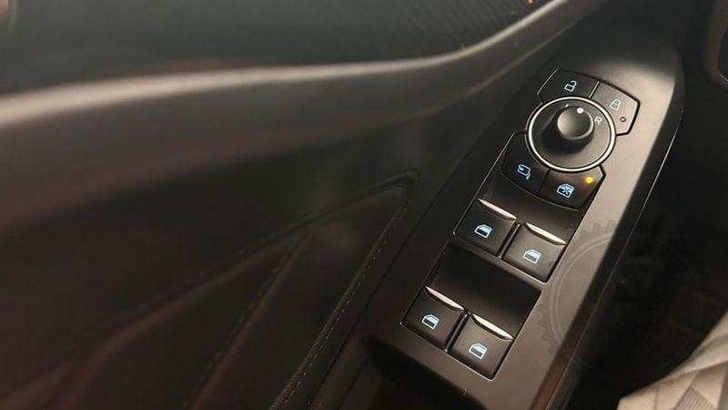 Ford Focus 1.0T EcoBoost Hybrid 155cv ST-Line Auto