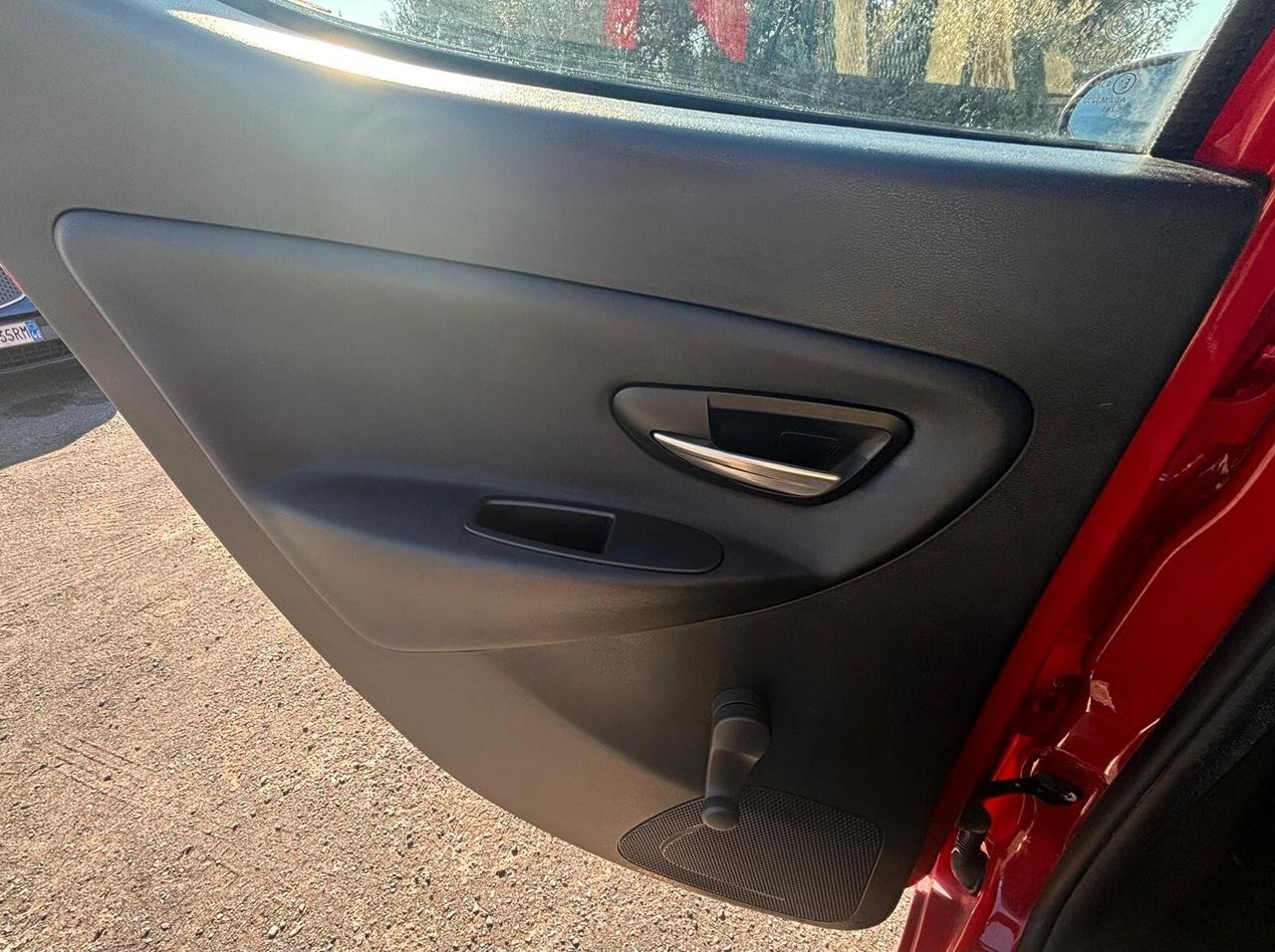 Lancia Ypsilon 1.2 69 CV 5 porte GPL Ecochic Gold