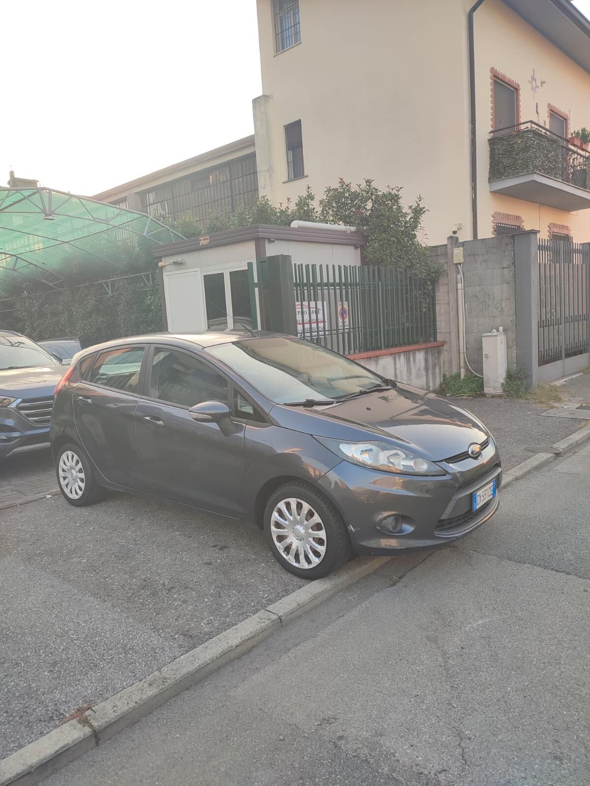 Ford Fiesta 1.4 5 porte Bz.- GPL Titanium